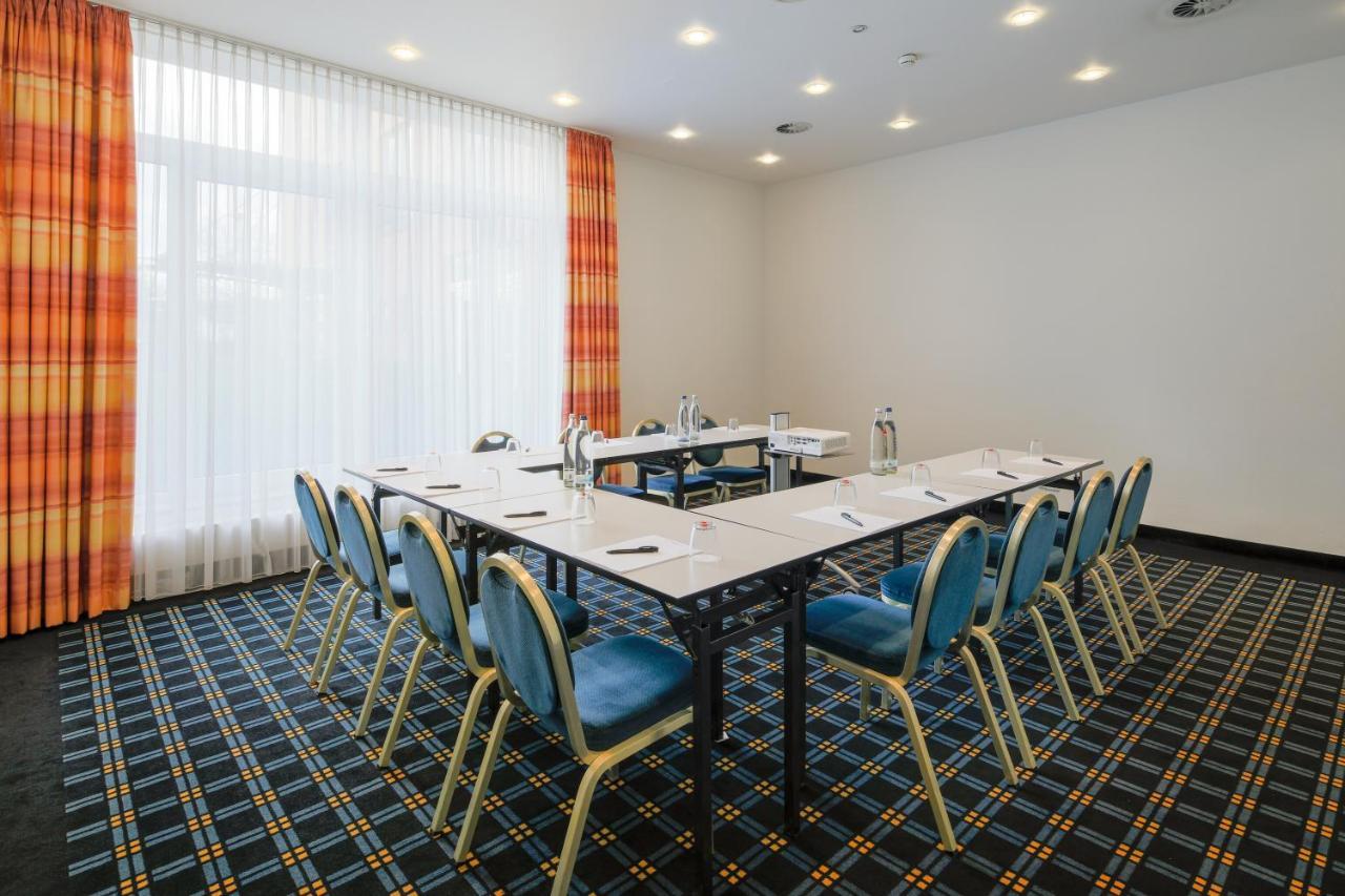 Hotel H+ Koeln 4*