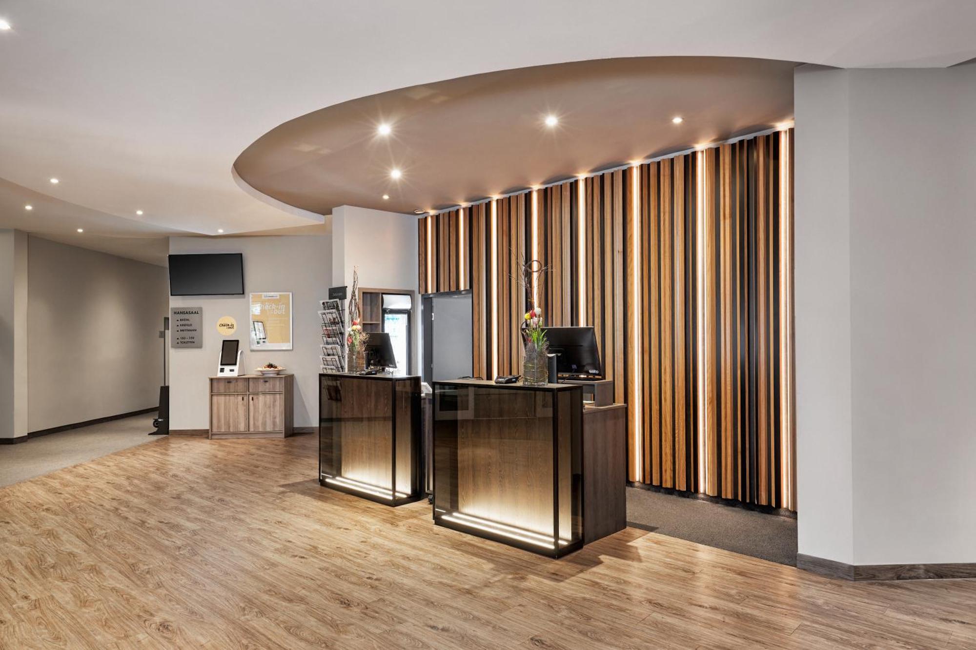 Hotel H+ Koeln 4*